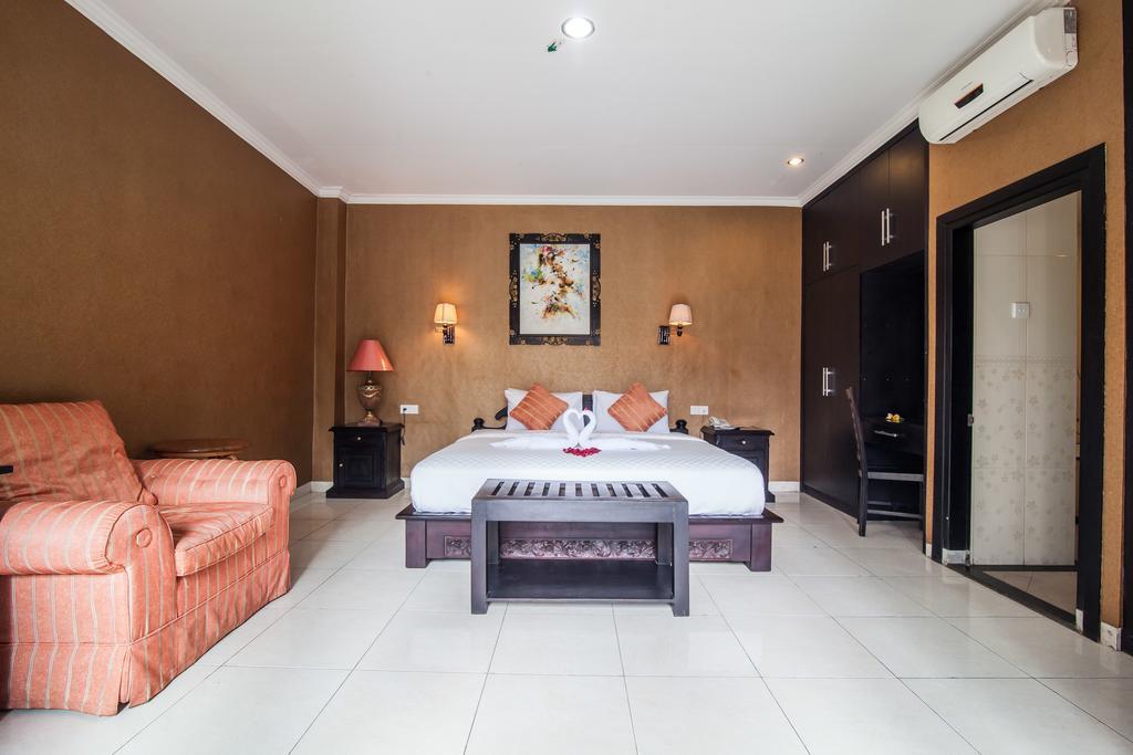 Puri Yuma Hotel Denpasar  Exterior photo
