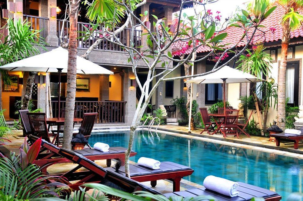 Puri Yuma Hotel Denpasar  Exterior photo