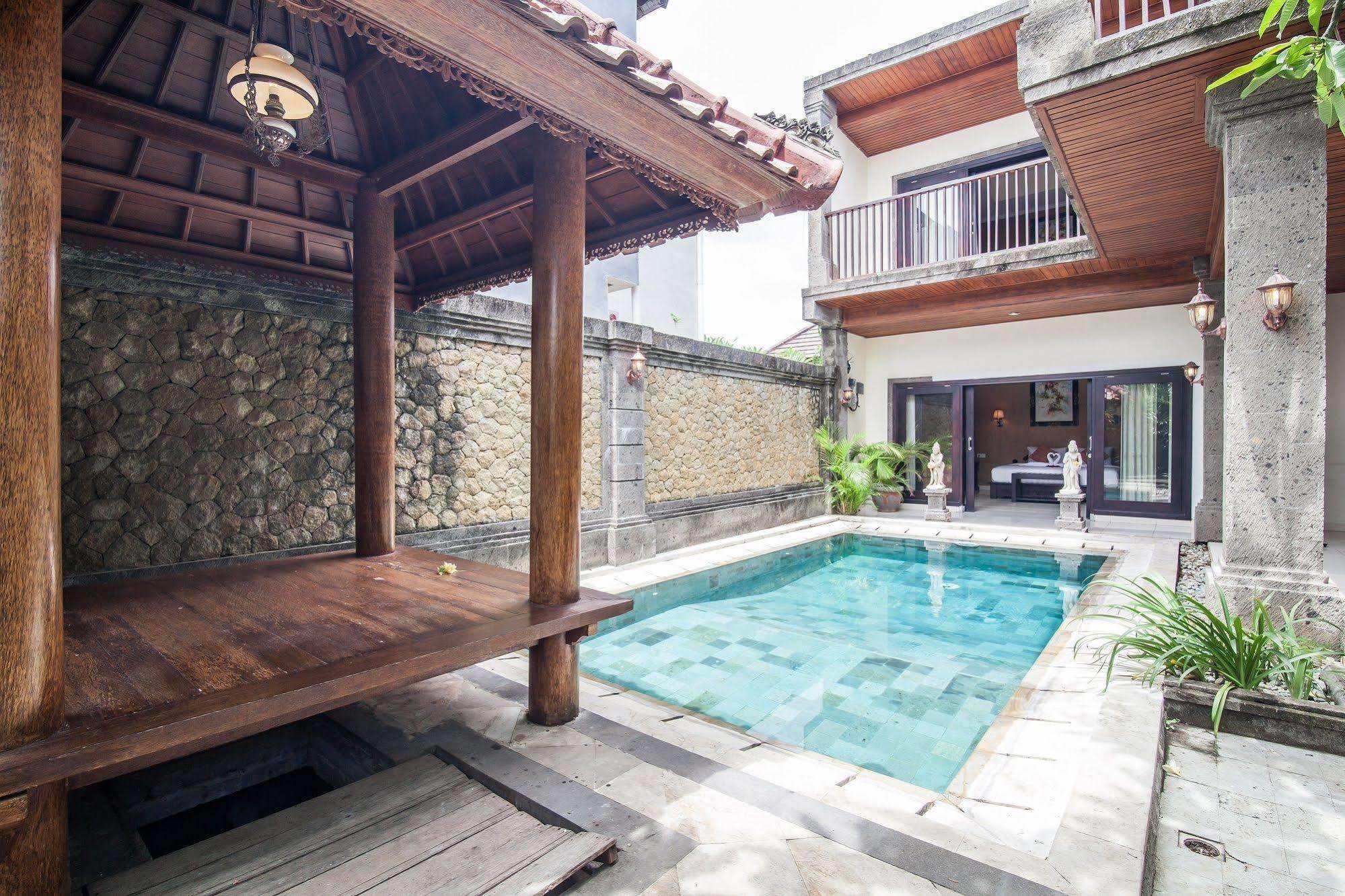 Puri Yuma Hotel Denpasar  Exterior photo