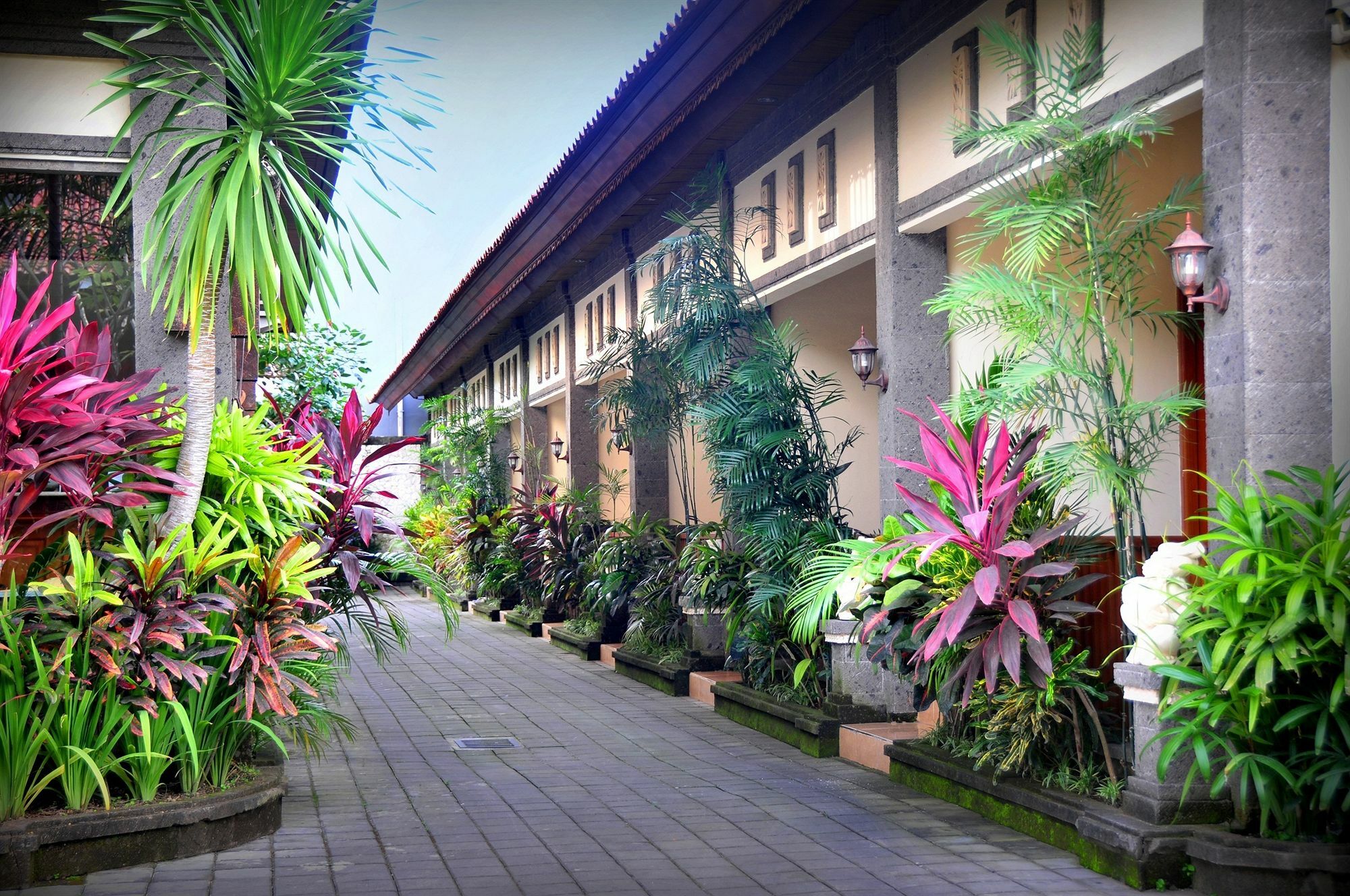 Puri Yuma Hotel Denpasar  Exterior photo