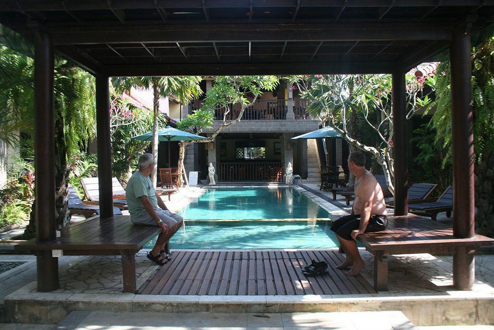 Puri Yuma Hotel Denpasar  Exterior photo